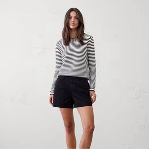 Banana Republic Chino Shorts Size 4 Navy